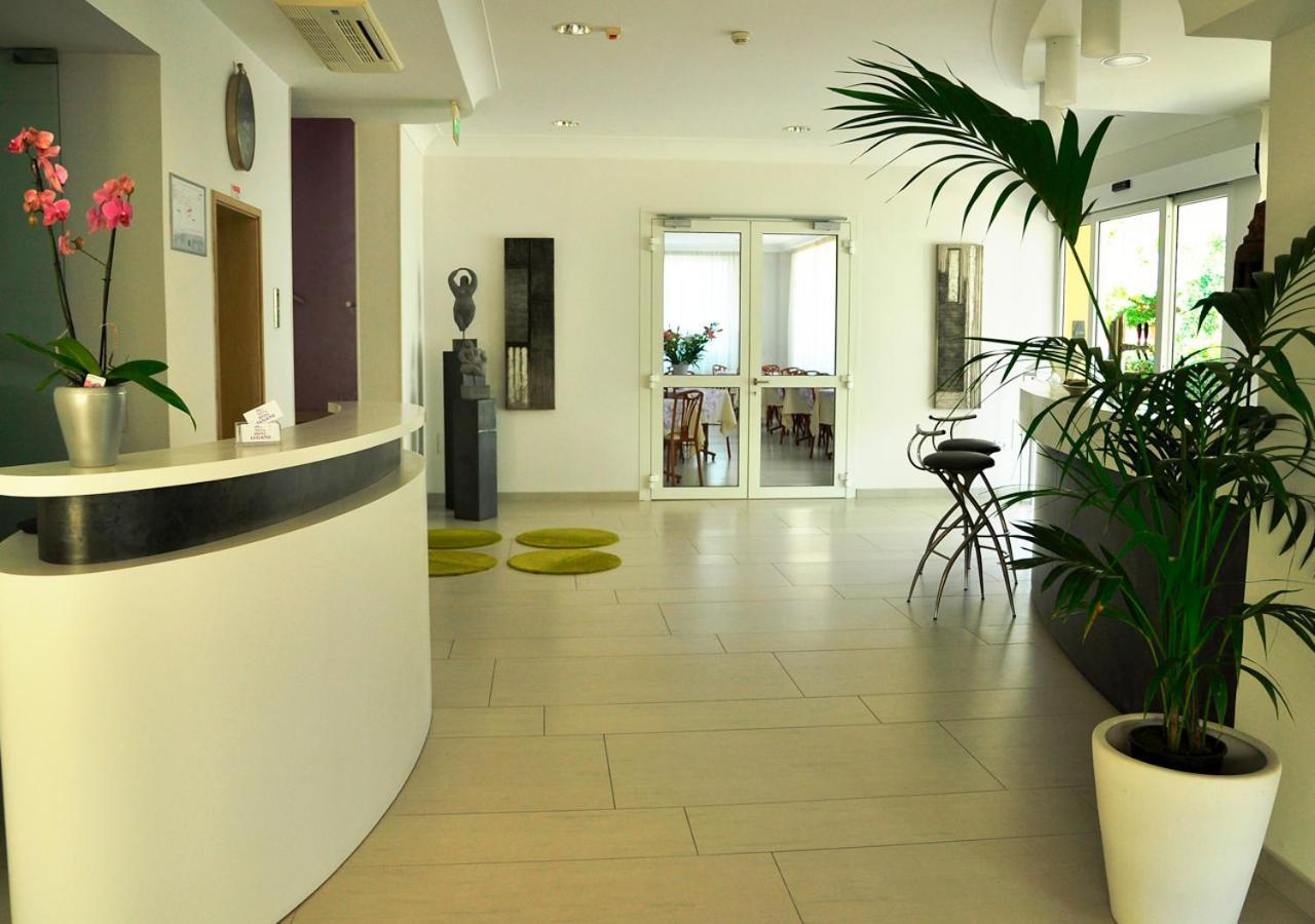 Hotel Lugano Riccione Exterior photo